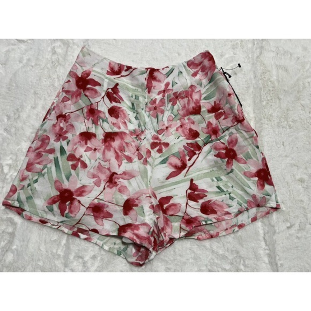 LEITH Women's High Waist Shorts Size Medium White Lush Watercolor Floral‎ New